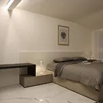 Taleda - Modern & Self Checkin In The Old Town Appartamento *