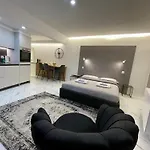 Taleda - Modern & Self Checkin In The Old Town Appartamento