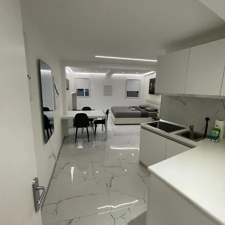 Taleda - Modern & Self Checkin In The Old Town ルガーノ