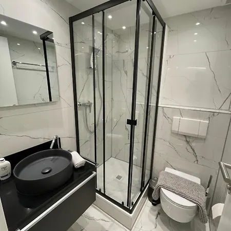 Taleda - Modern & Self Checkin In The Old Town 盧加諾