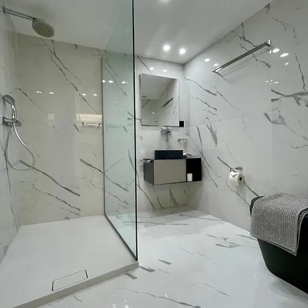 Taleda - Modern & Self Checkin In The Old Town * Lugano