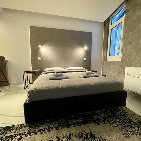 Taleda - Modern & Self Checkin In The Old Town Apartman *