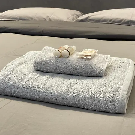 Taleda - Modern & Self Checkin In The Old Town *