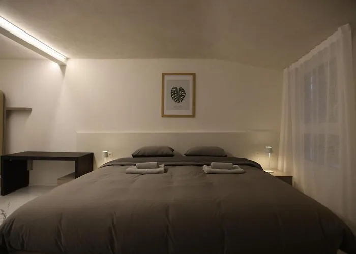 Taleda - Modern & Self Checkin In The Old Town Apartment *