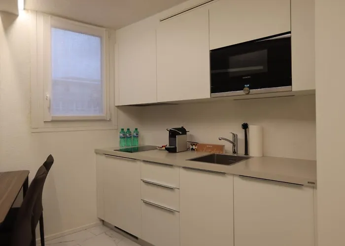 Taleda - Modern & Self Checkin In The Old Town Apartment