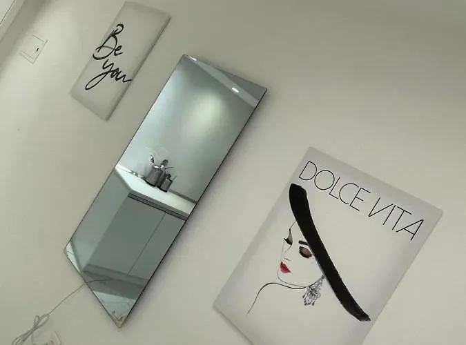 Taleda - Modern & Self Checkin In The Old Town *