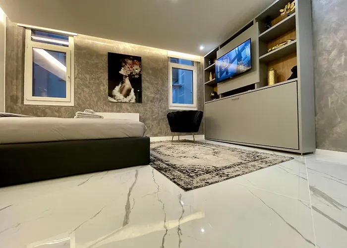 Apartment Taleda - Modern & Self Checkin In The Old Town *