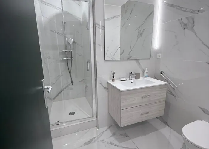 Taleda - Modern & Self Checkin In The Old Town